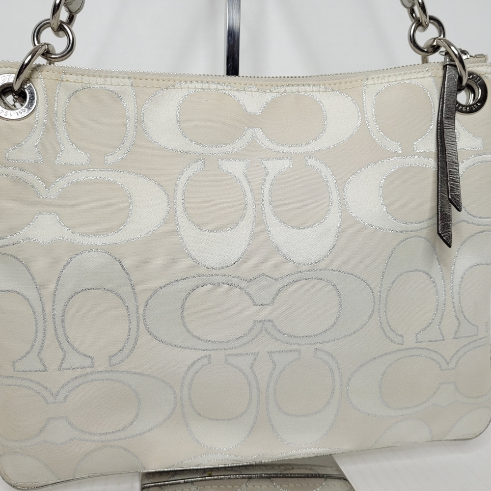 Coach Poppy Metallic Signature C's Sateen Jacquard Shoulder Tote A1293-19131 - Picture 5 of 11